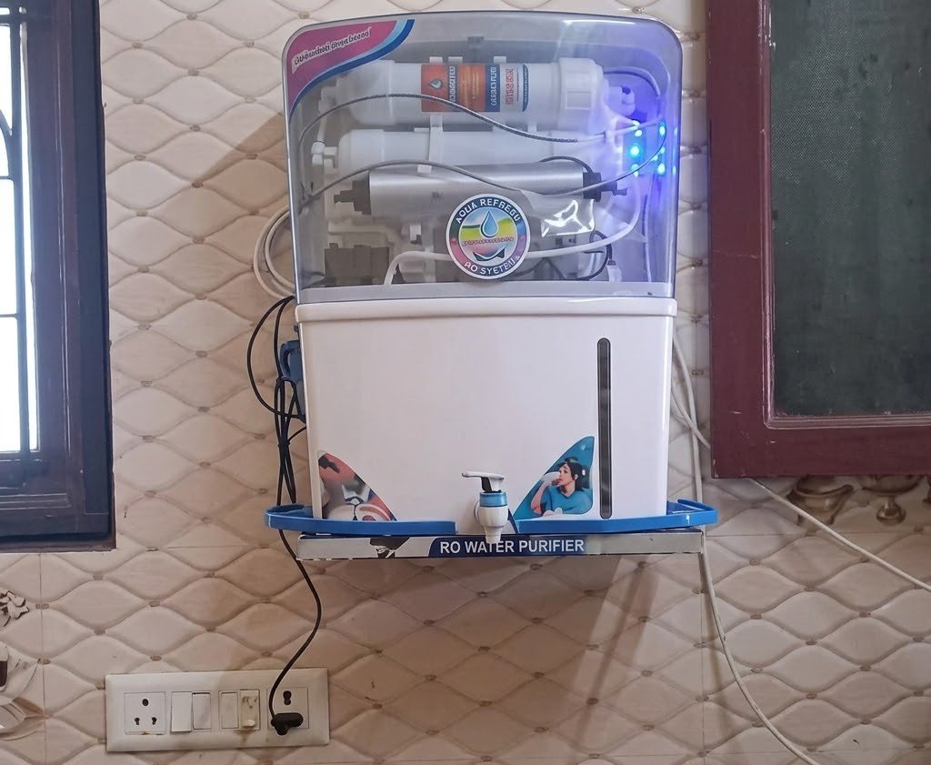 Water filter service